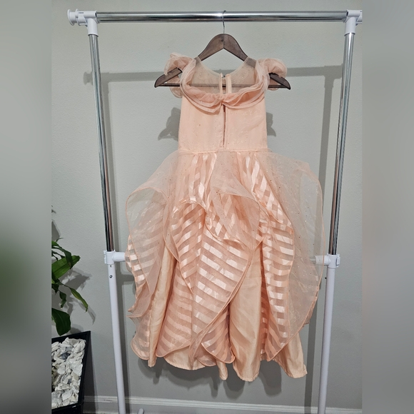 3 Girl Dresses - Picture 2 of 16